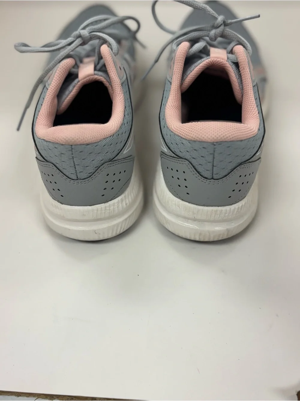 ASICS AMPLIFOAM GEL ATHLETIC SHOE WOMEN 7.5 W  GRAY W / PINK TRIM ORTHOLITE